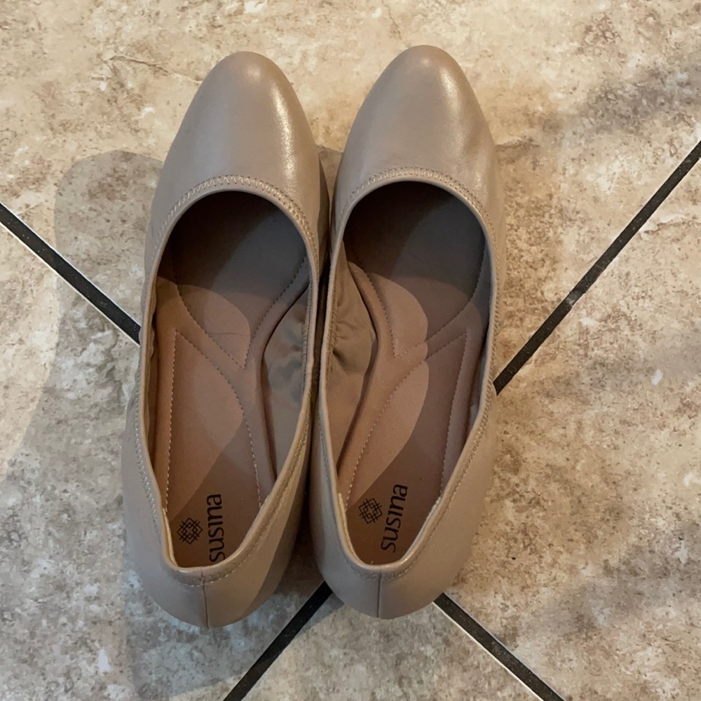 Susina taupe wedges